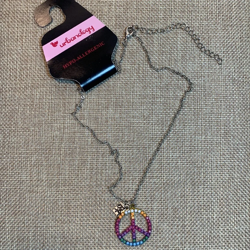 Urbanology Peace Sign Necklace - Picture 3 of 5